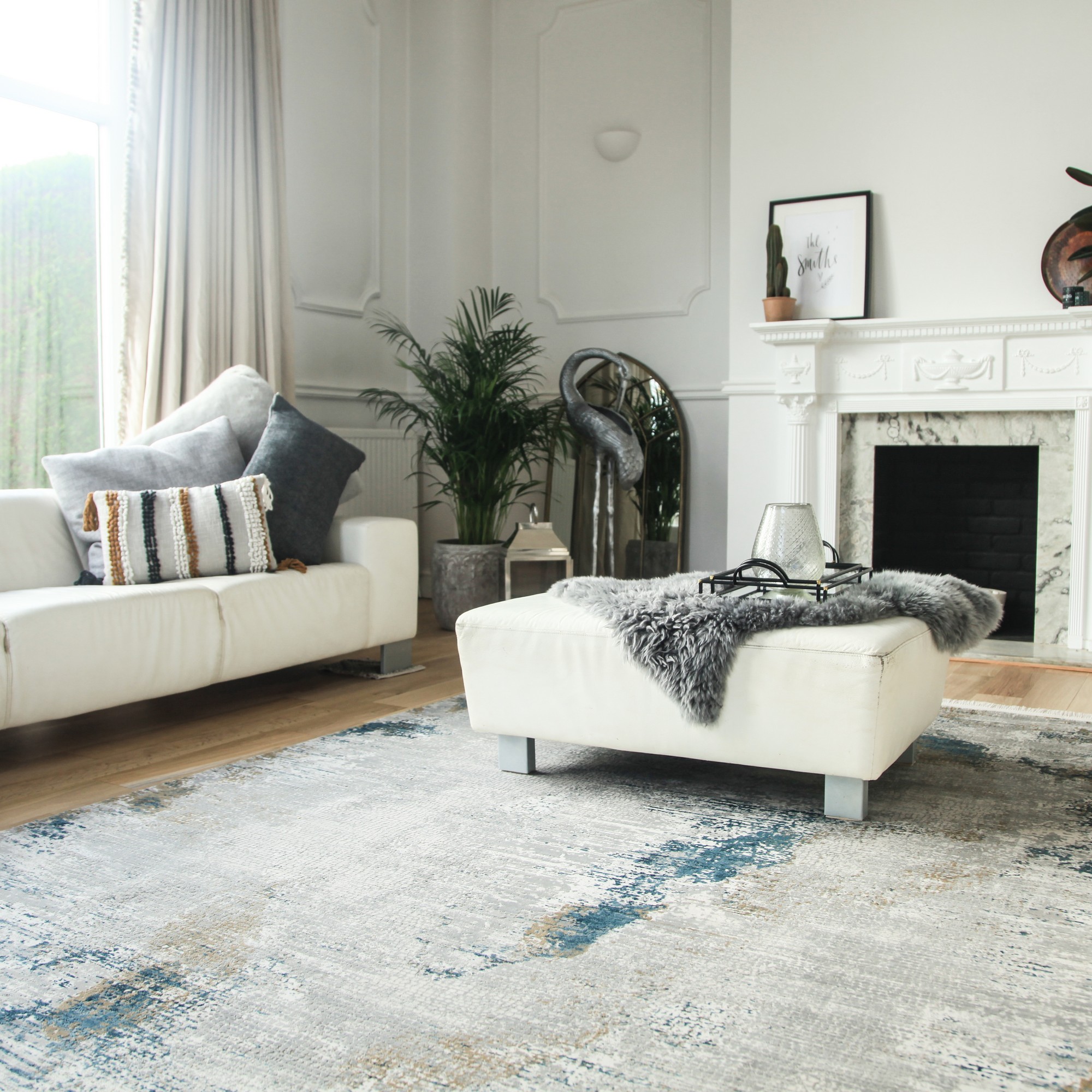 Luxury Toros Illusion Rug In Ice Blue